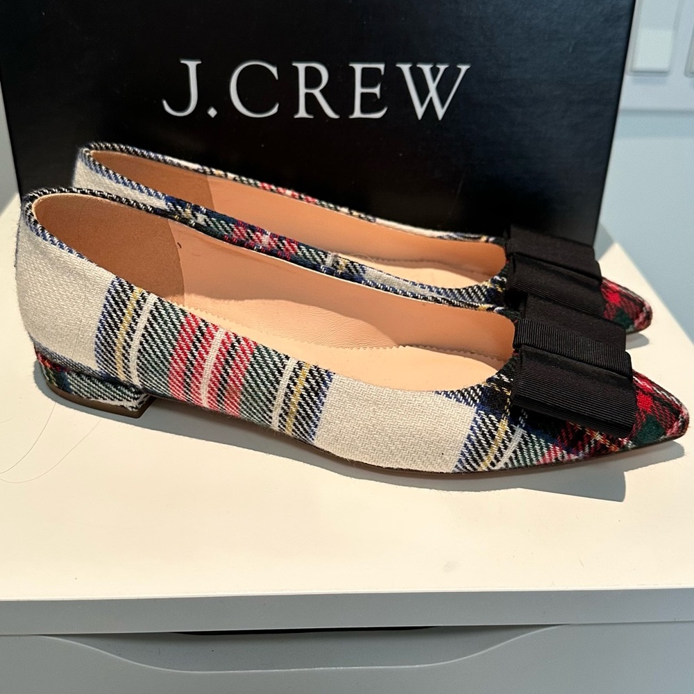 J. Crew Pointed-toe flats in snowy Stewart tartan with bow. Brand New - No box